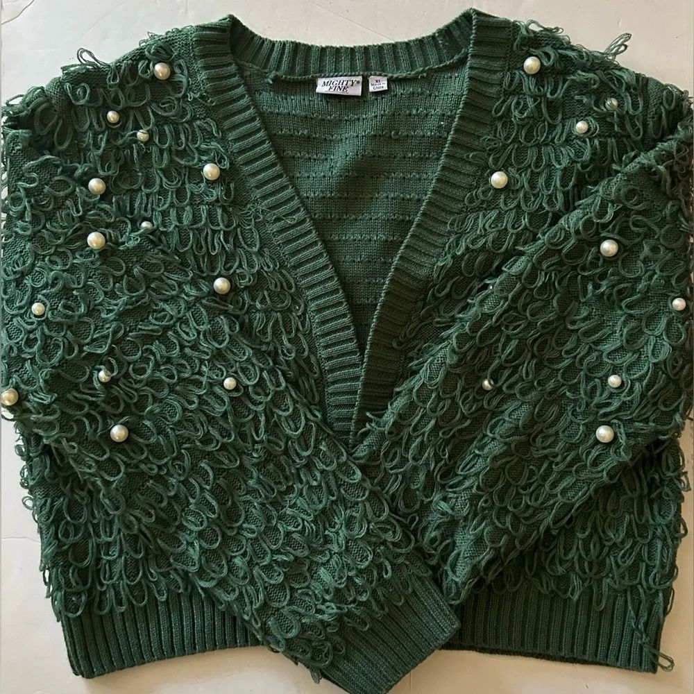 Green sweater with sewn pearls size XL